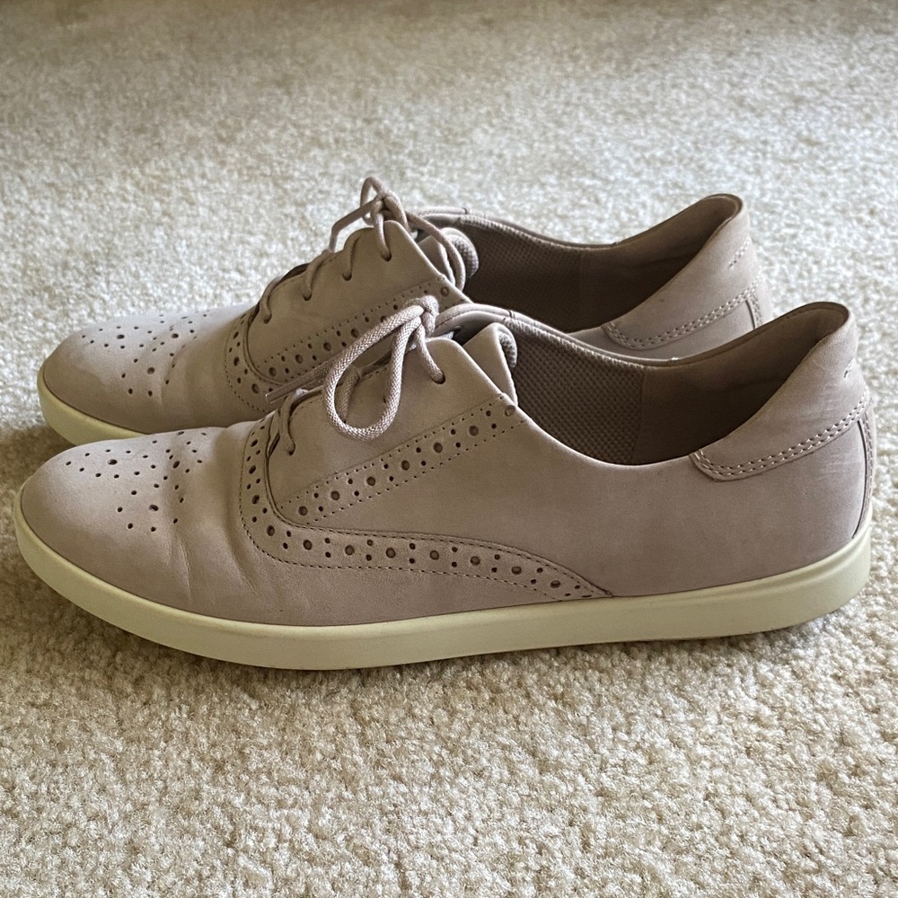 Women's Ecco Tan Lace-Up Shoes - Picture 2 of 7